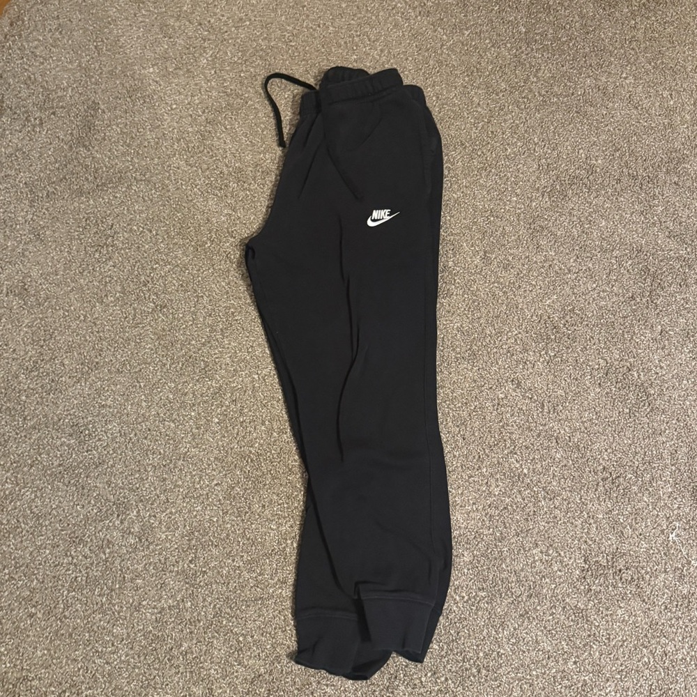 Nike Club Mens Black Sweatpant Jogger with White Logo